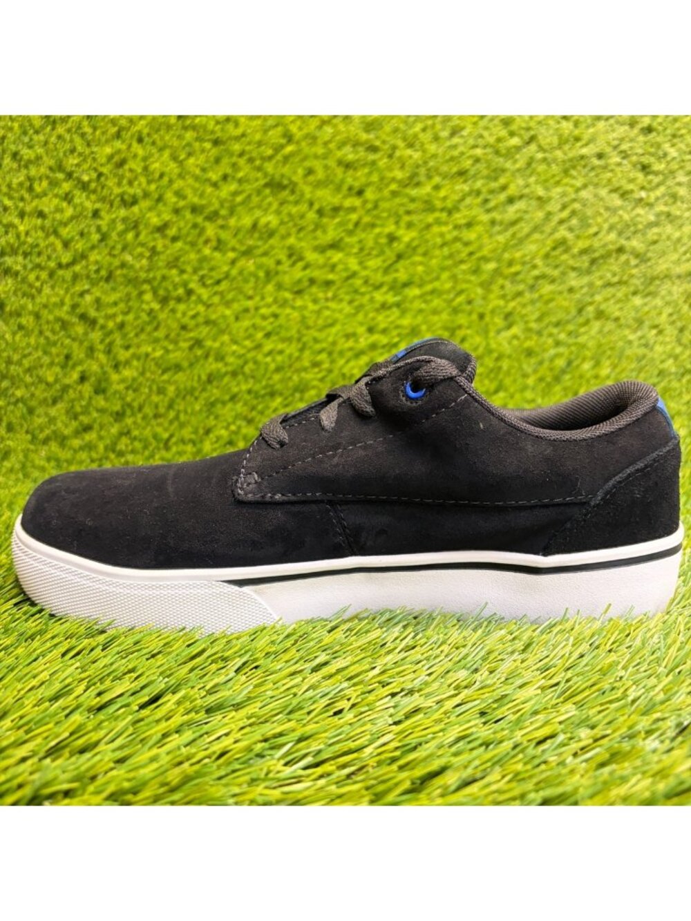 Volcom True Womens Size 8.5 Black White Blue Suede Composite Toe Work Shoes - Picture 2 of 10